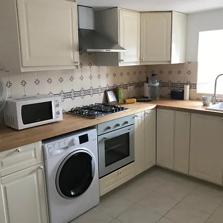 Alzaitoona Holiday home